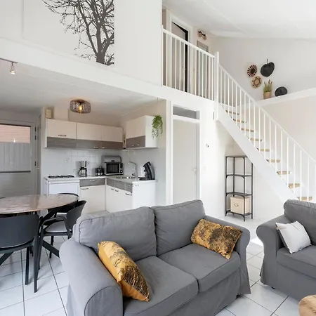 In By * 朱丽安娜多普